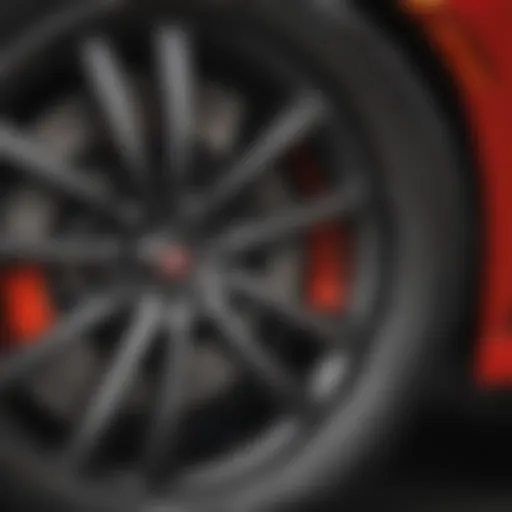 Stylish alloy wheels of the 2020 Honda Civic Si showcasing their intricate design.