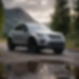 Exterior design of the 2016 Land Rover Discovery Sport SE showcasing its sleek lines